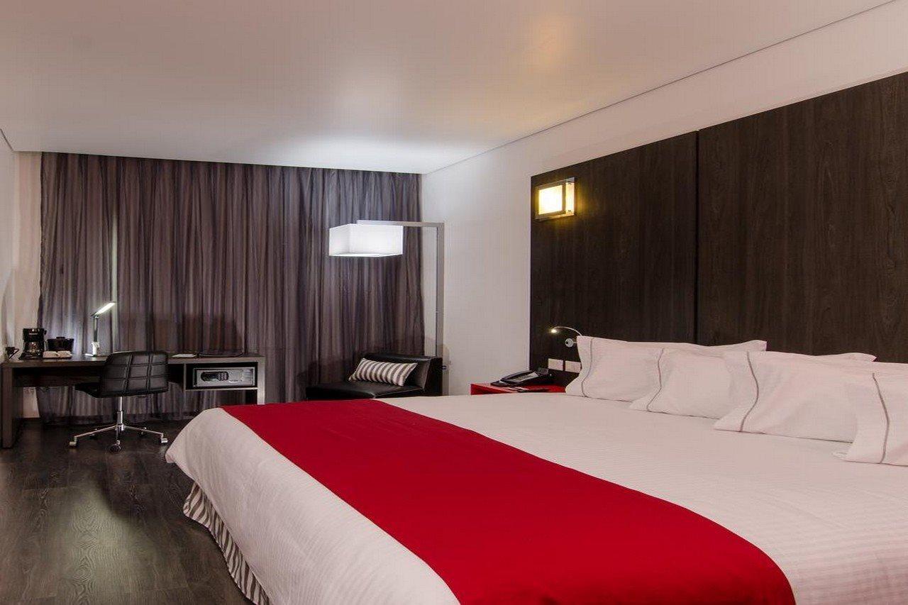 Ramada Encore by Wyndham Guadalajara Sur Palomar Extérieur photo
